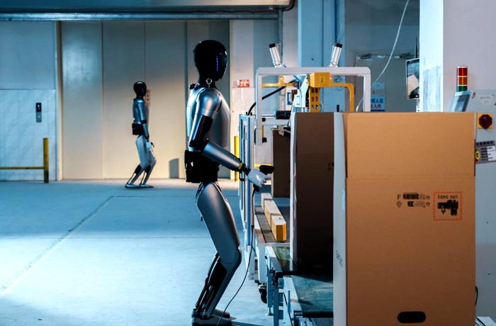 人形机器人训练场景。受访方供图